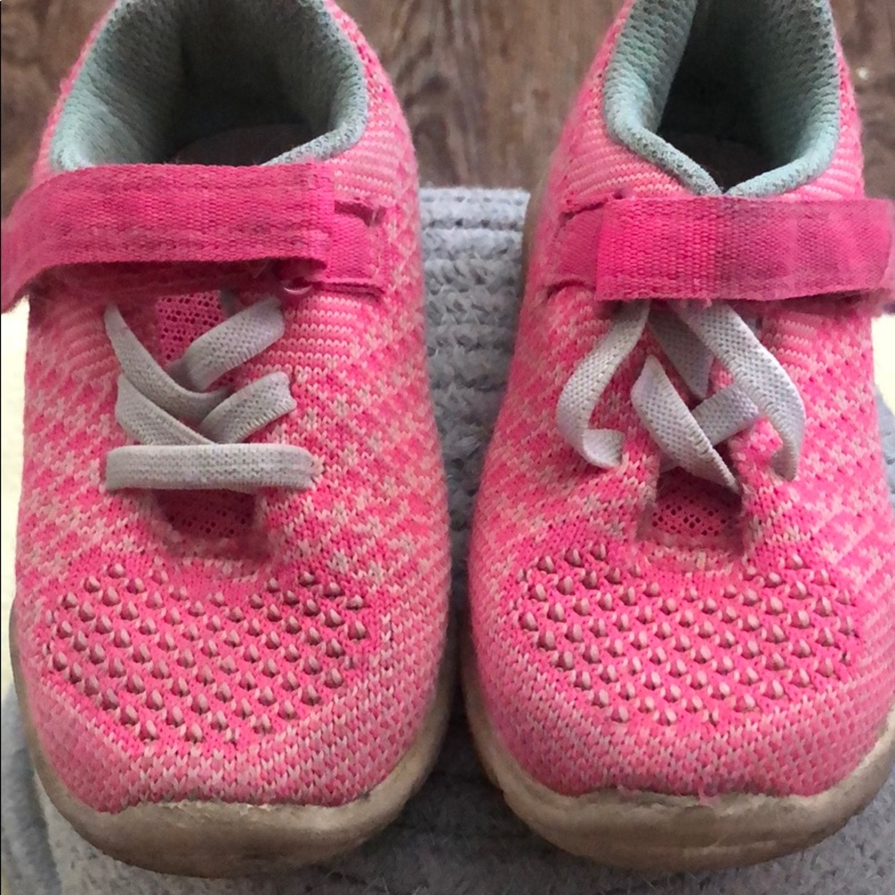 Toddler comfy tennis shoes